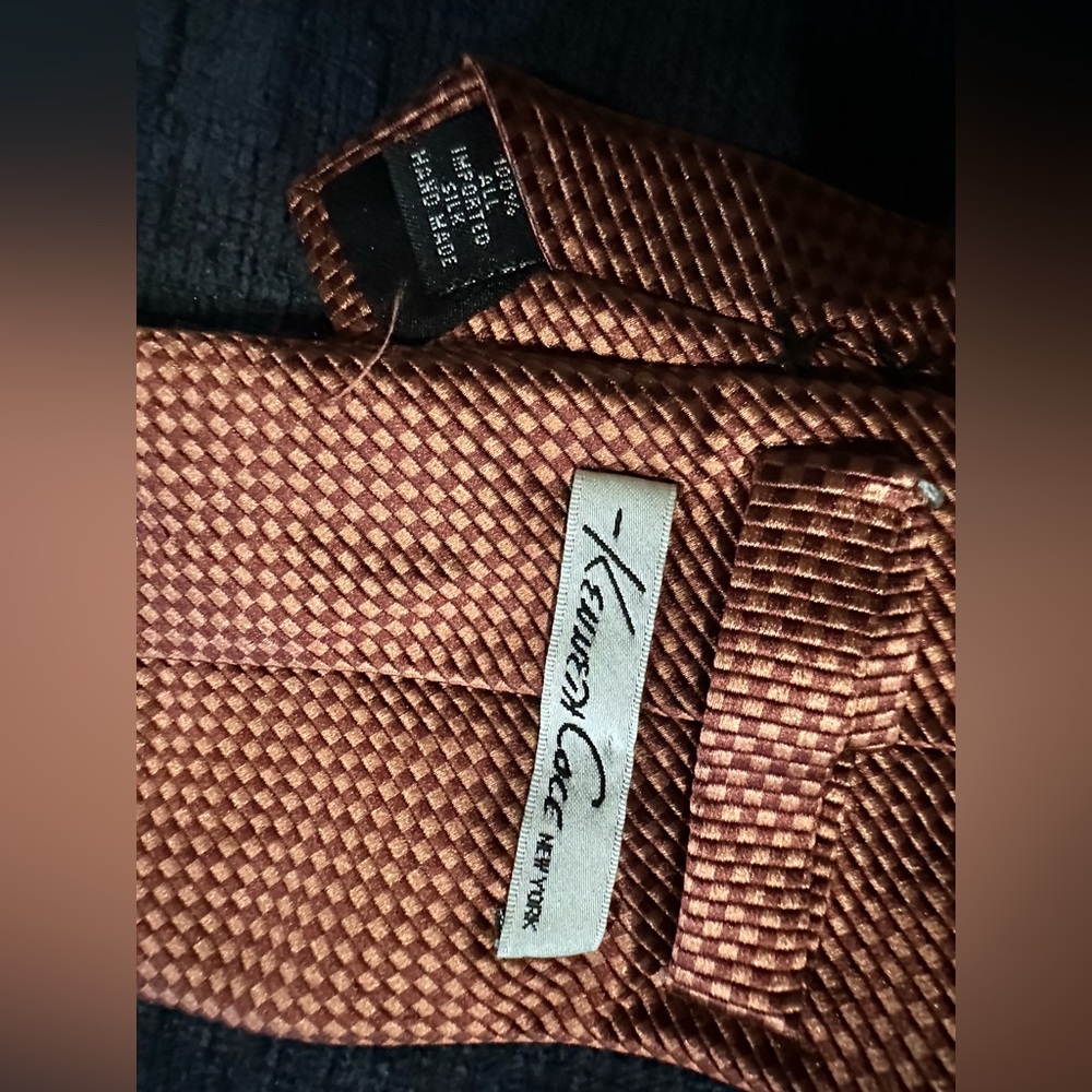 Kenneth Cole silk tie